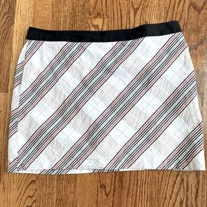 Greg Norman skort size 12 side zipper easy wash like new